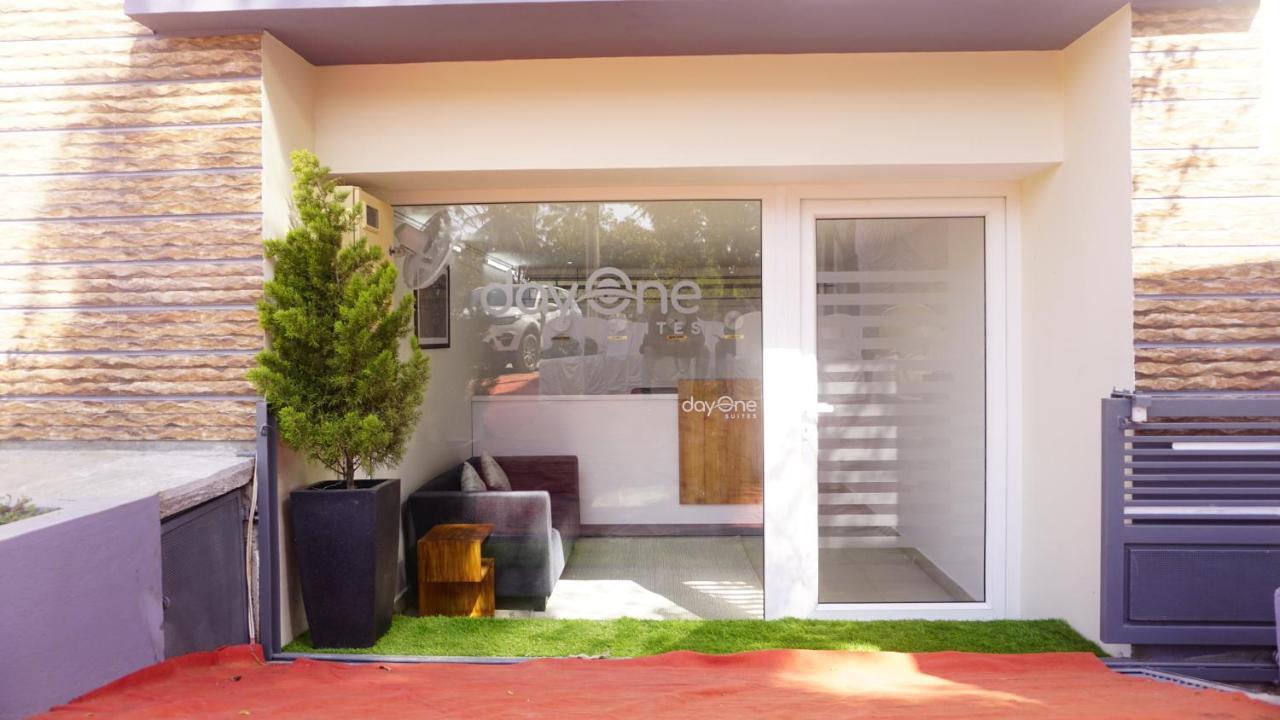 Dayone Suites Bangalore Esterno foto