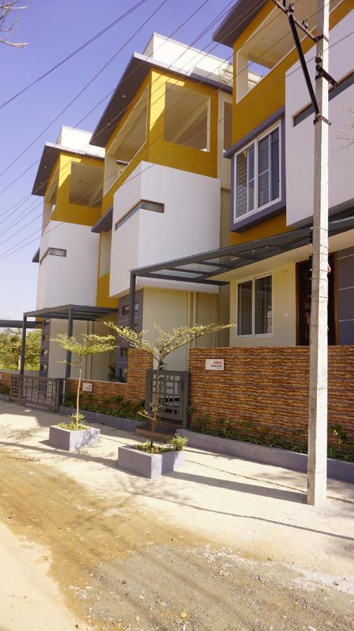 Dayone Suites Bangalore Esterno foto